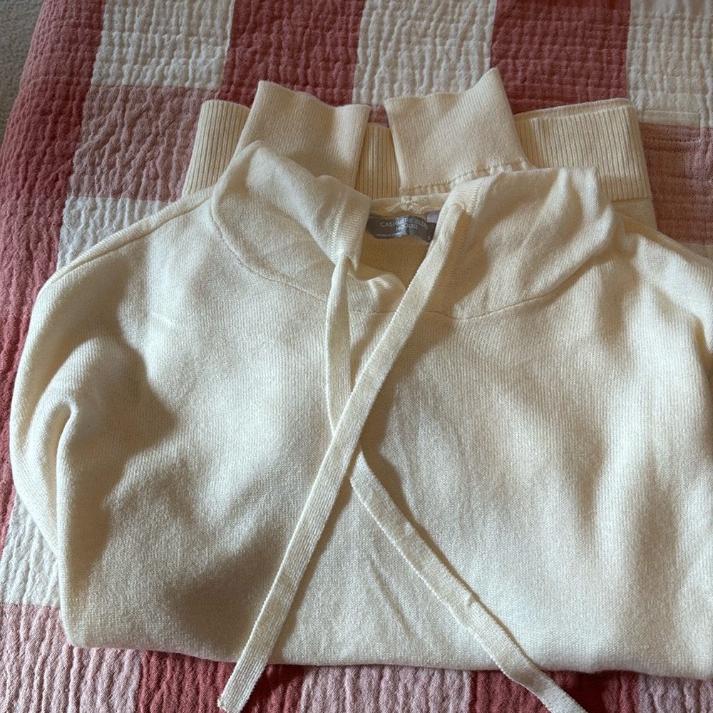 NWOT Luxury Premier Collection Cashmere Blend Hoodie